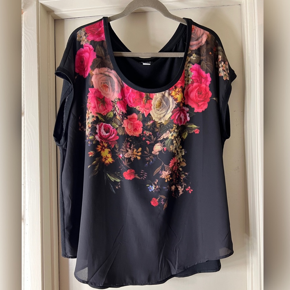 TORRID BLACK FORAL SHIRT
